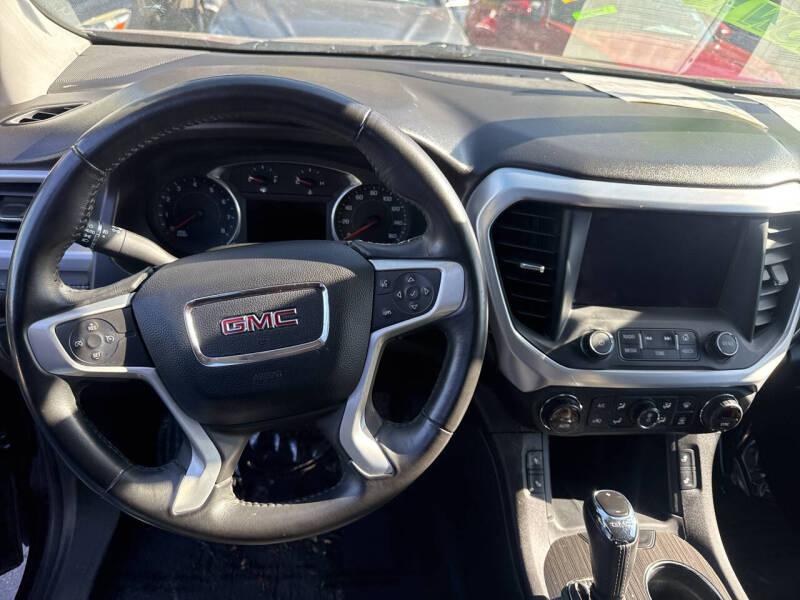 2017 GMC Acadia SLT-1