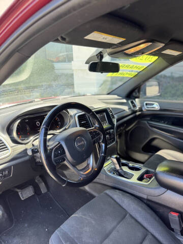 2020 Jeep Grand Cherokee Laredo