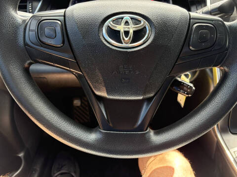 2016 Toyota Camry LE