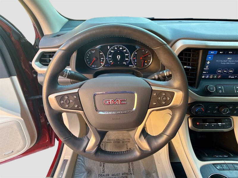 2022 GMC Acadia Denali