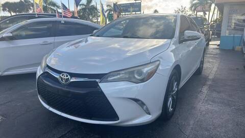 2017 Toyota Camry for sale at VALDO AUTO SALES in Hialeah FL