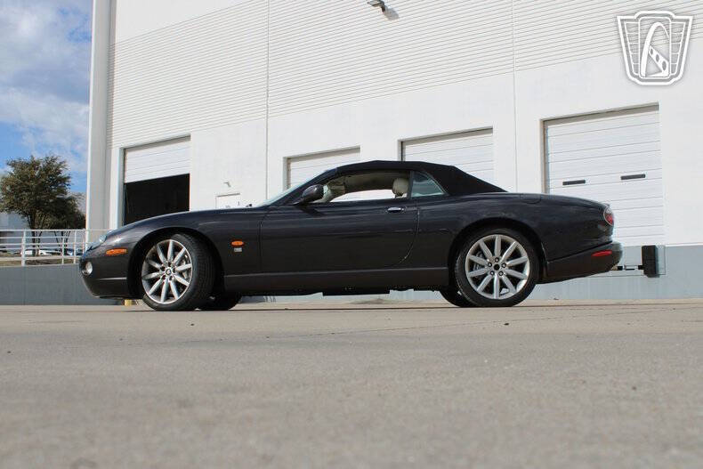 2006 Jaguar XKR
