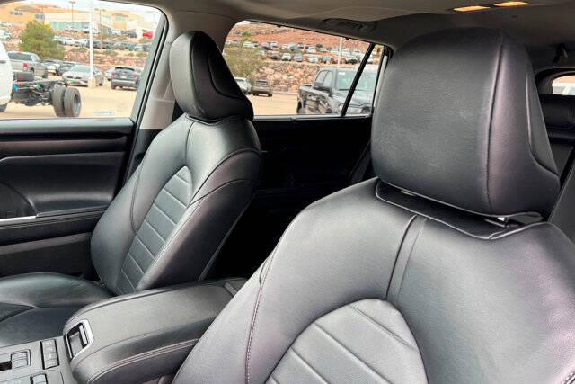 2022 Toyota Highlander XLE