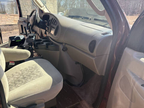 2006 Ford E-Series E-250 SD