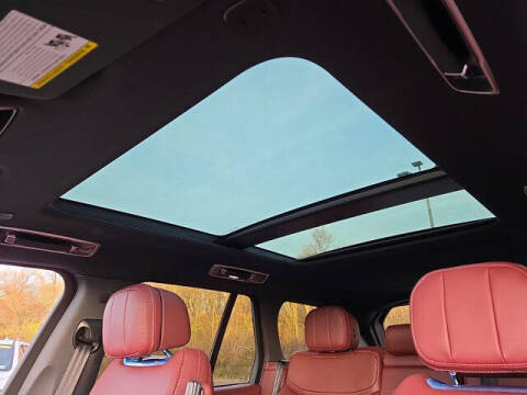 2025 Land Rover Range Rover P530 SE