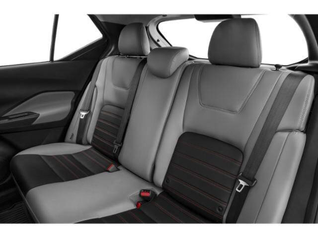 2022 Nissan Kicks SR