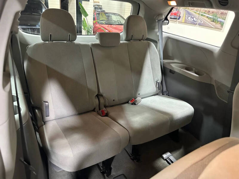 2012 Toyota Sienna