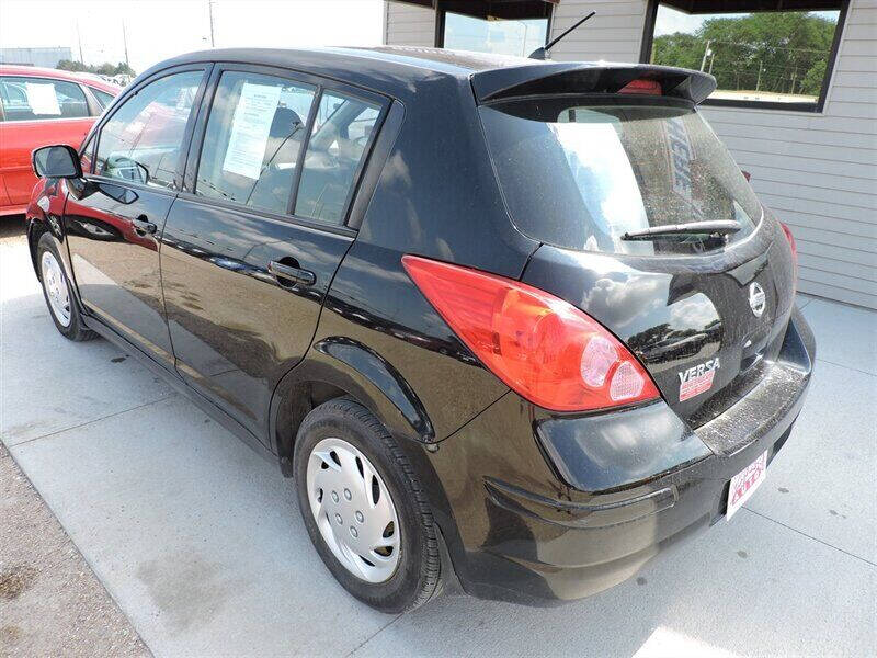 2009 Nissan Versa 1.8 S