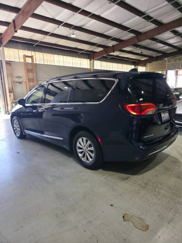 2017 Chrysler Pacifica