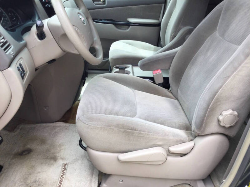 2005 Toyota Sienna