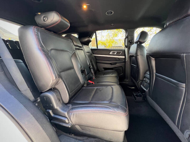 2017 Ford Explorer Sport