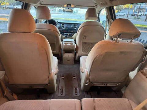 2016 Kia Sedona LX