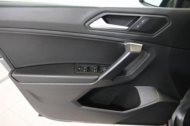 2021 Volkswagen Tiguan SE R-Line Black