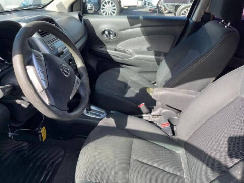 2015 Nissan Versa 1.6 S