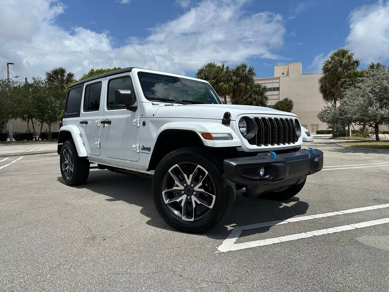 2024 Jeep Wrangler 2