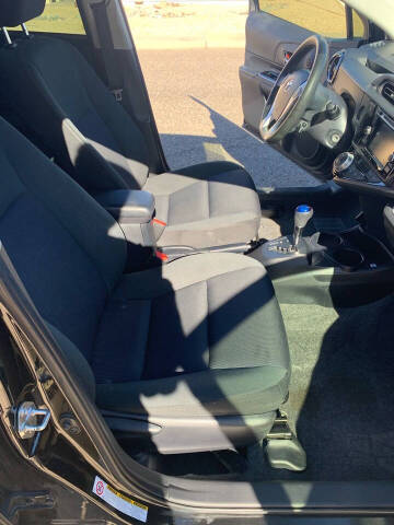 2016 Toyota Prius c Two