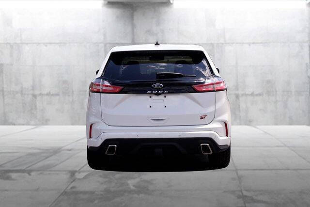 2022 Ford Edge ST