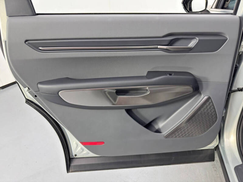 2024 Kia EV9 Light Long Range