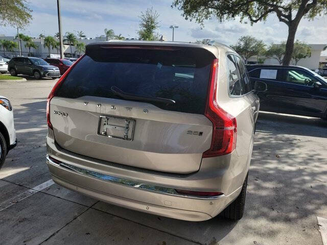 2024 Volvo XC90 B5 Core Bright Theme