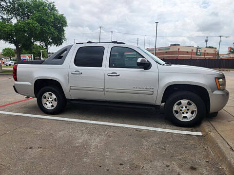 2011 Chevrolet Avalanche LS