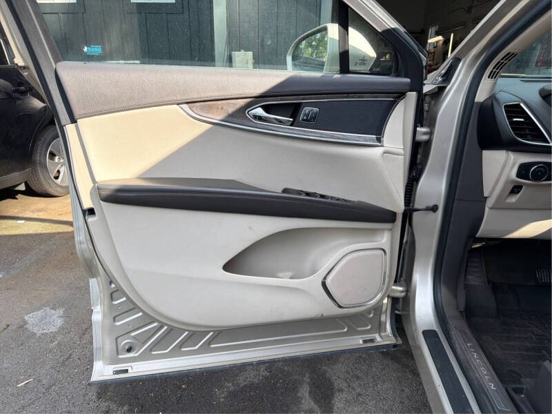 2017 Lincoln MKX Select - Photo 23