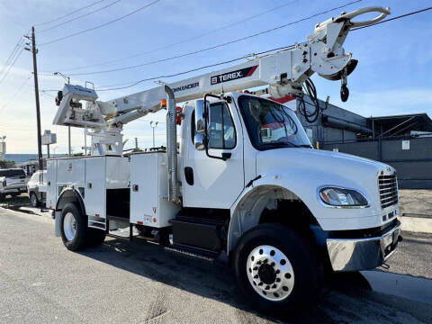 2017 Freightliner M2 106