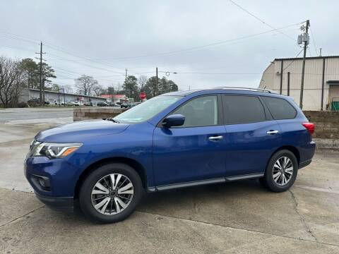 2018 Nissan Pathfinder for sale at Express Auto Sales in Dalton GA