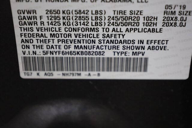 2019 Honda Pilot Touring w/Rear Captain's Chairs