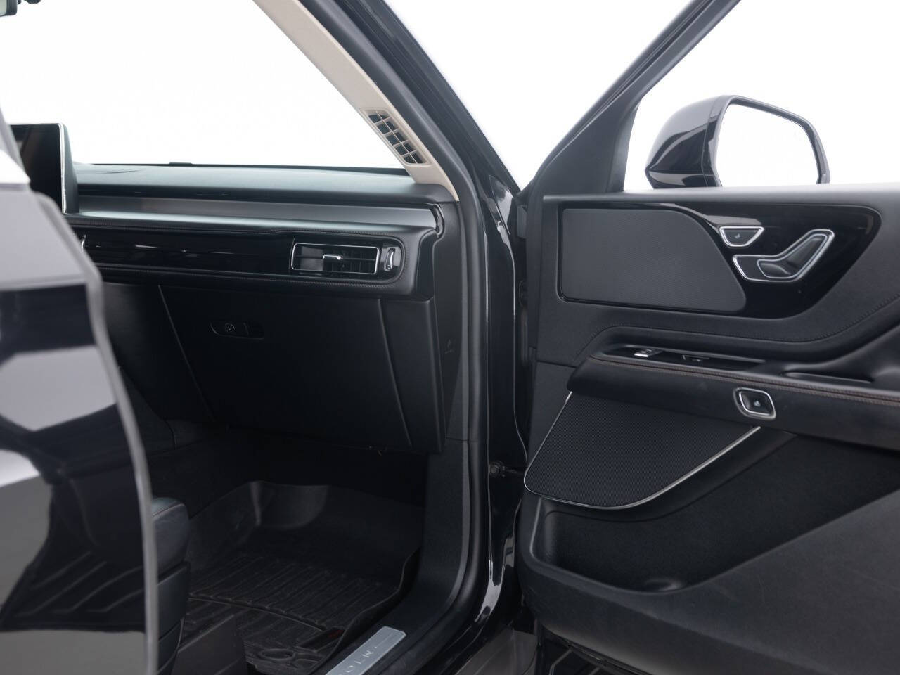 Used Car 2022 Lincoln Aviator  Livery Awd 4dr Suv For Sale Under $20,000 In Coal City, Illinois