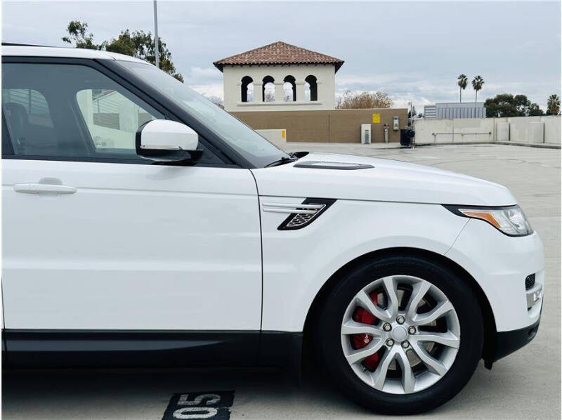 2017 Land Rover Range Rover Sport Supercharged photo 14