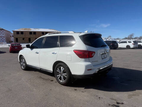 2019 Nissan Pathfinder SV