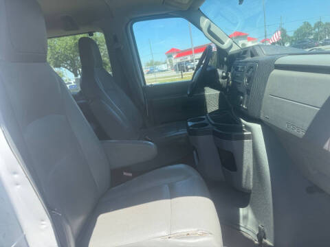 2014 Ford E-Series E-350 SD XL