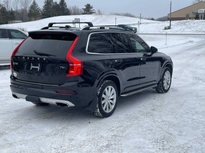 2016 Volvo XC90 Momentum photo 4