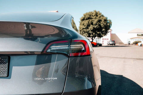2023 Tesla Model Y Long Range