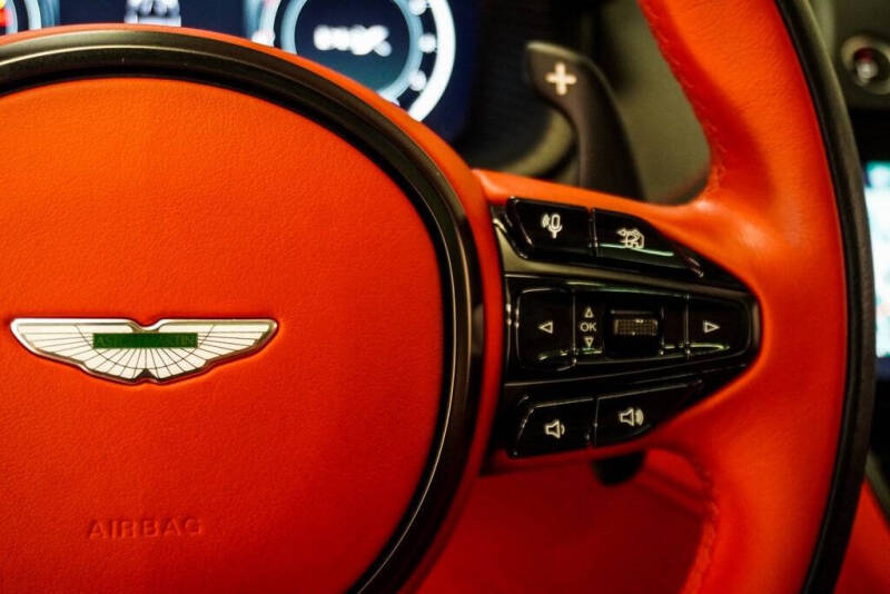 2021 Aston Martin DBX