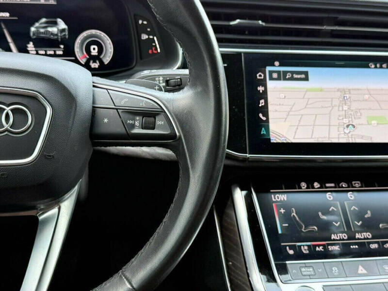 2021 Audi Q8 quattro Premium Plus 55 TFSI