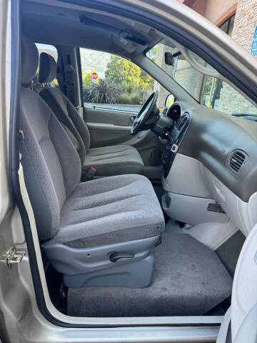 2005 Dodge Grand Caravan SXT