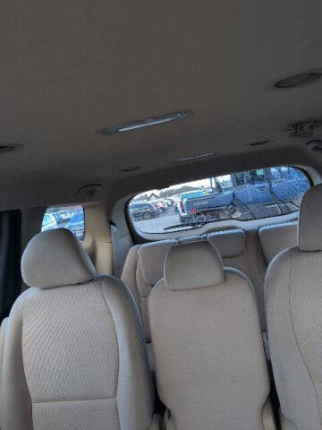 2016 Kia Sedona LX