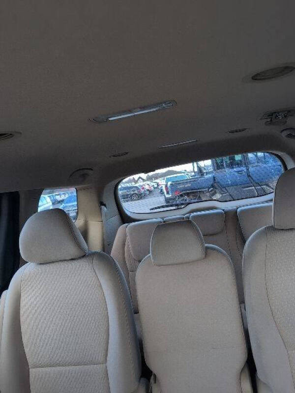 2016 Kia Sedona LX