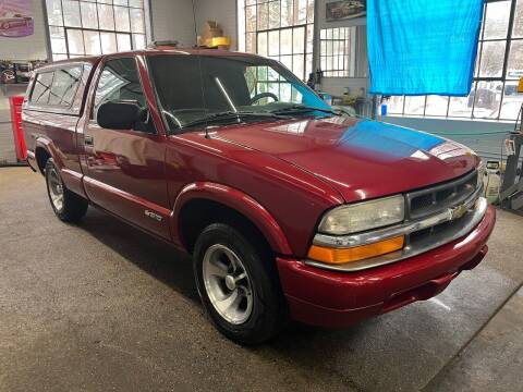 2000 Chevrolet S-10 for sale at Riverside of Derby in Derby CT