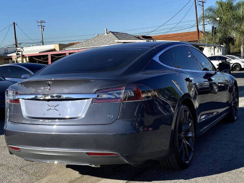 2016 Tesla Model S 70
