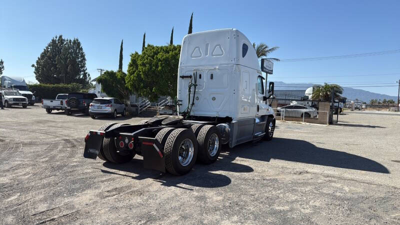 2019 Freightliner Cascadia