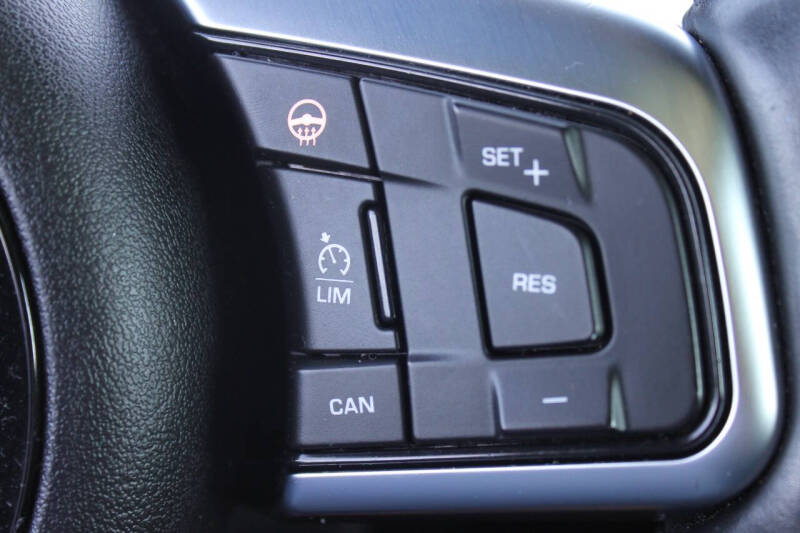 2018 Jaguar F-TYPE 296HP