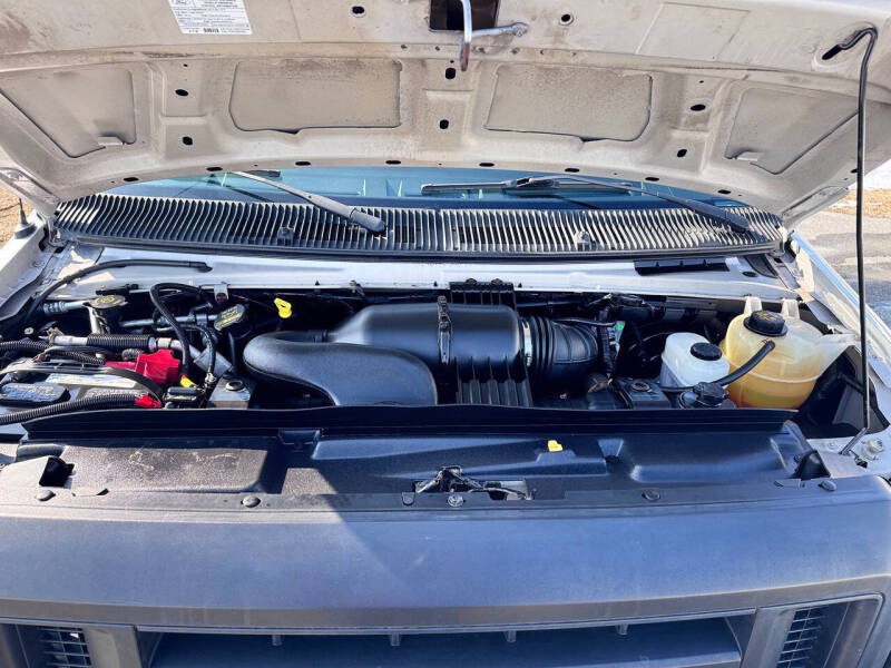 2012 Ford E-Series E-350 SD XL