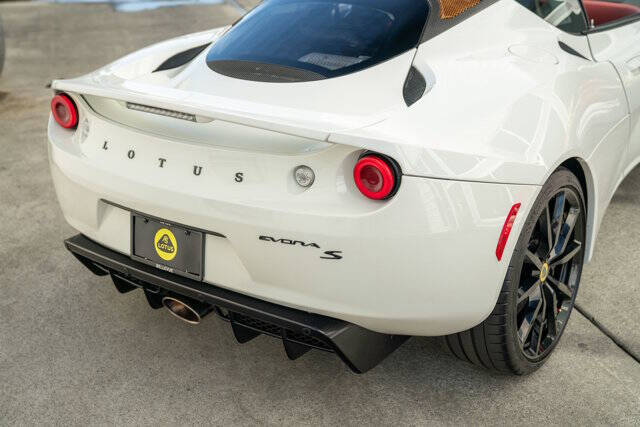 2011 Lotus Evora 9