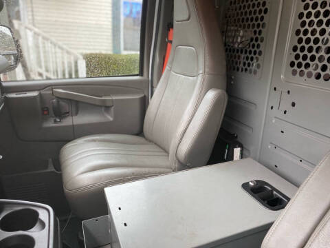 2017 Chevrolet Express 2500