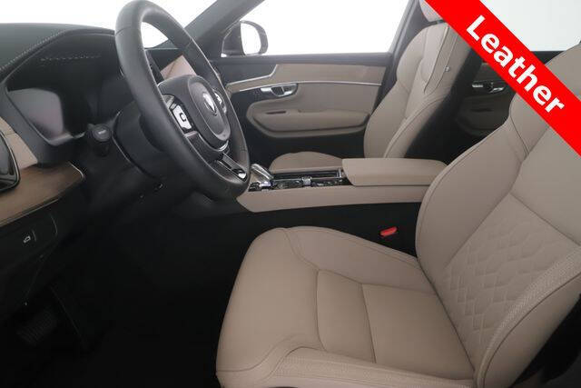 2026 Volvo XC90 B5 Core