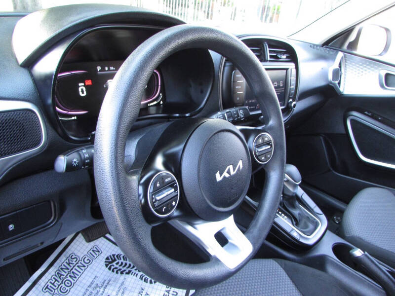 2023 Kia Soul LX