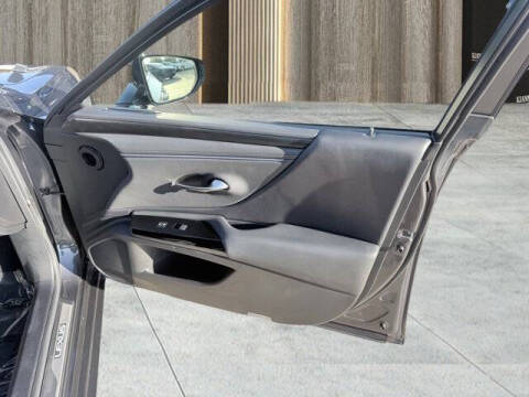 2025 Lexus ES 300h F SPORT Design