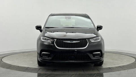 2025 Chrysler Pacifica Plug-In Hybrid